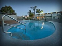 Aura Accommodation in Rotorua, NZ - Swimming pool