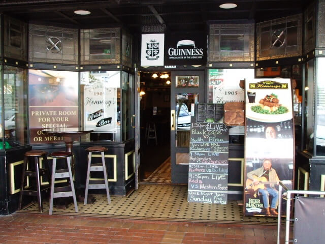 Rotorua Pubs - Hennessy's Irish Bar