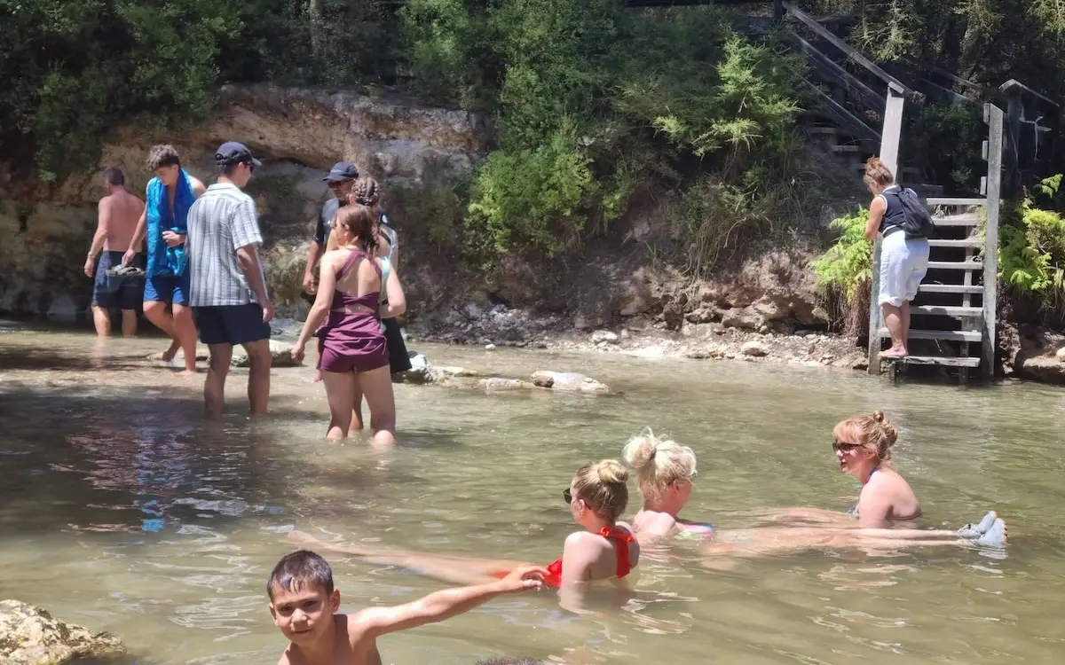 Hot "n" Cold Stream, Waiotapu, Rotorua, New Zealand