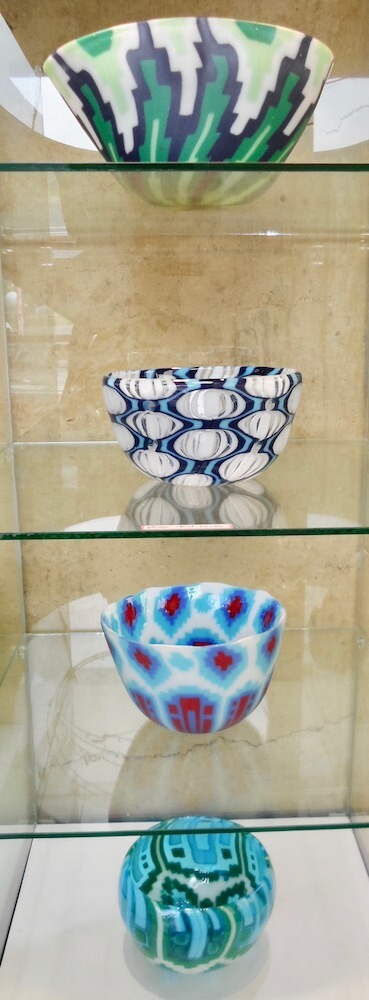 Sculptured glass bowls
