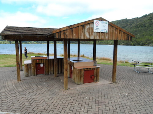 Blue Lake, Rotorua - Barbeque area