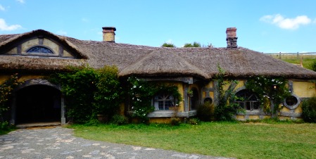 Hobbiton tour - Green Dragon Inn