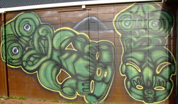 Māori Tiki painting on side of building