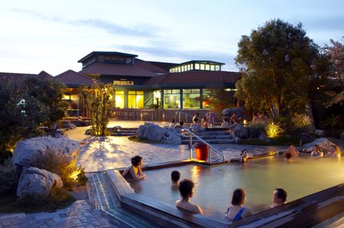 © Polynesian Spa Adult Pools, Rotorua, NZ