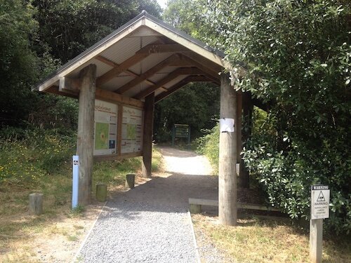 Rainbow Mountain carpark entrance to the thermal reserve.