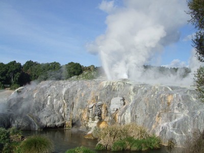 Rotorua Geysers - Four Feathers and Pohutu at Te Puia Thermal Reserve