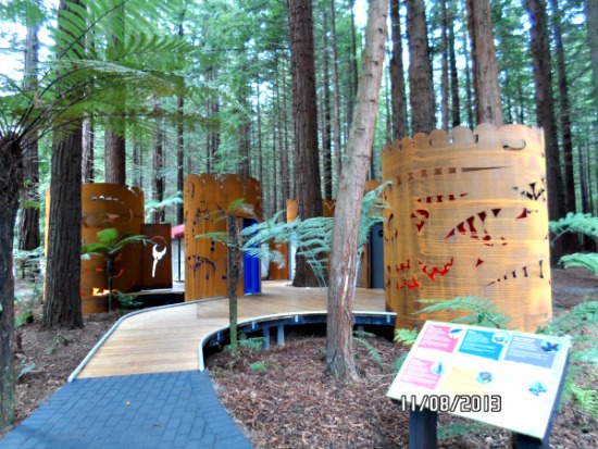 Rotorua Redwoods toilets featuring endangered NZ birds.